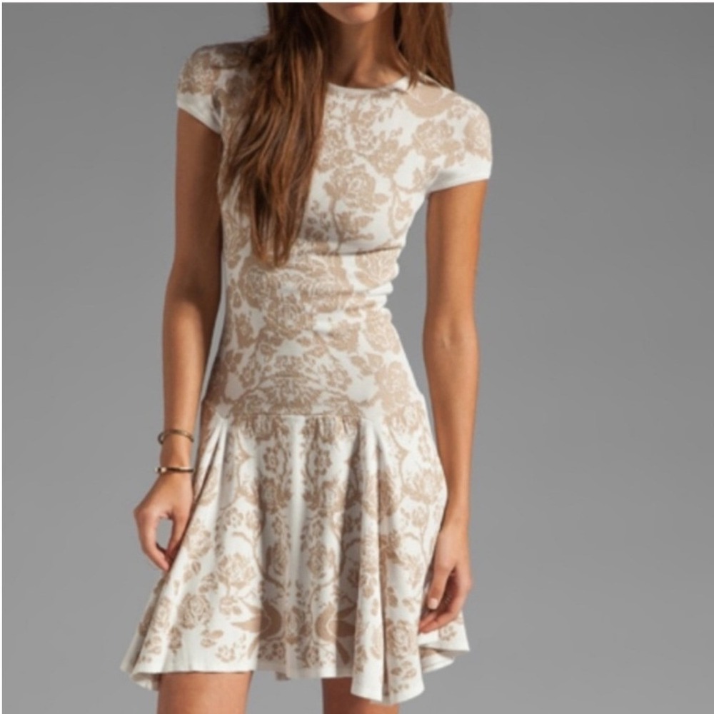 Torn‎ by Ronny Kobo Patricia Dove Swing Dress L Tan Floral Jacquard Ladylike